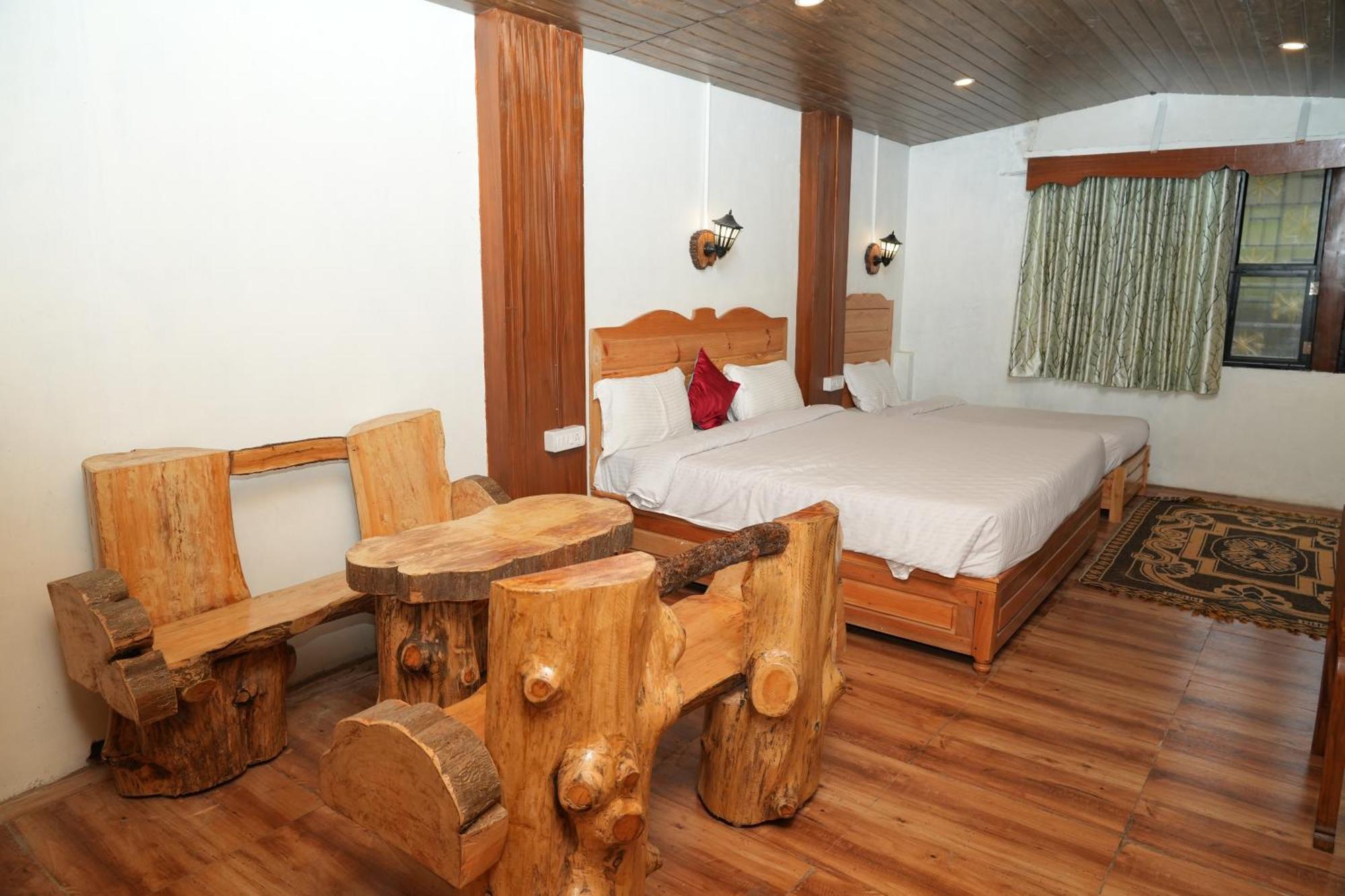 Vetrivel International By Brown Tree Resorts Кодайканал Экстерьер фото
